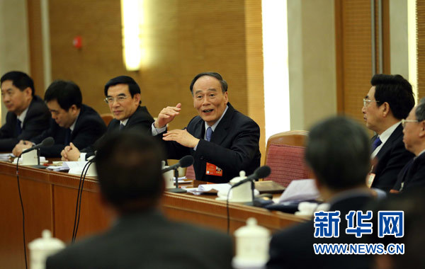 王岐山:韓劇的內(nèi)核是中國傳統(tǒng)文化的升華。在北京團(tuán)審議政府工作報(bào)告會(huì)議上王岐山談韓劇時(shí)表示說:“有時(shí)候我也有一段沒一段看看韓劇,看半天我發(fā)現(xiàn)我明白了,韓劇走在咱們前頭。韓劇內(nèi)核和靈魂,恰恰是中國的傳統(tǒng)文化的升華,是用電視劇宣傳了中國傳統(tǒng)文化的內(nèi)容。”