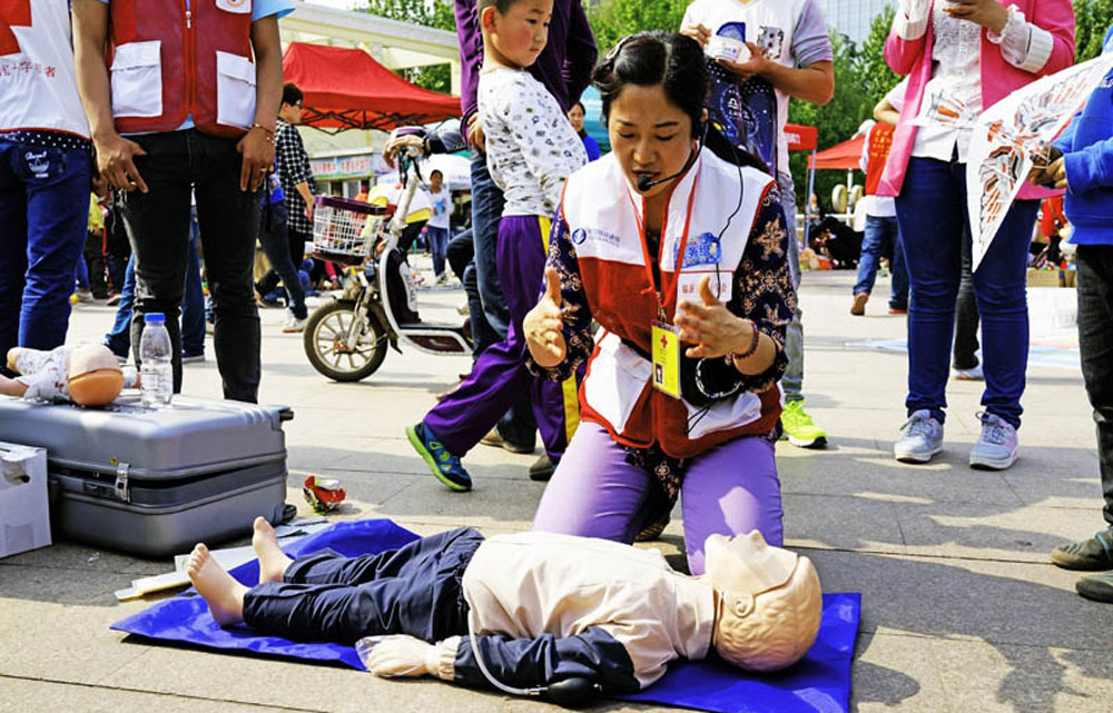 2014��5��1����һλ�tʮ�֕�־Ը�ˆT���R������V���������^���o֪�R��