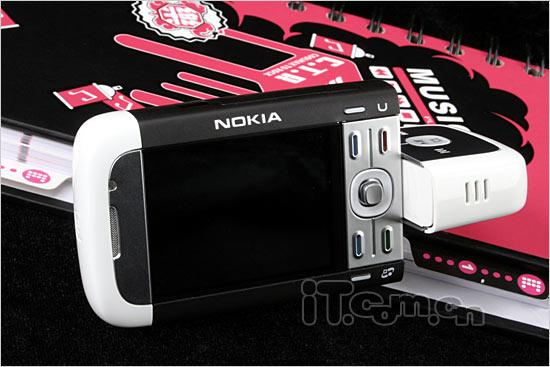 音樂新王者諾基亞旋屏智能5700圖賞