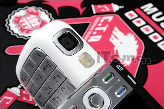 音樂新王者諾基亞旋屏智能5700圖賞(3)