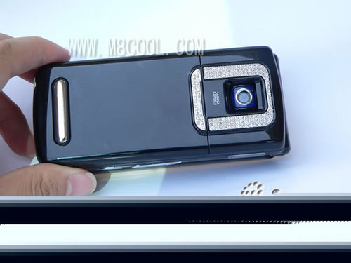 鉆石雙鍵盤iCool雙卡雙待機(jī)G700登場(chǎng)