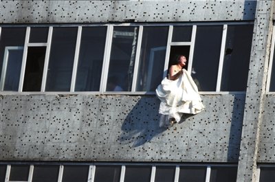 Ů��ʧ�ٺ󴩻鼆���� ���˺���54��Ȼ�Ů��