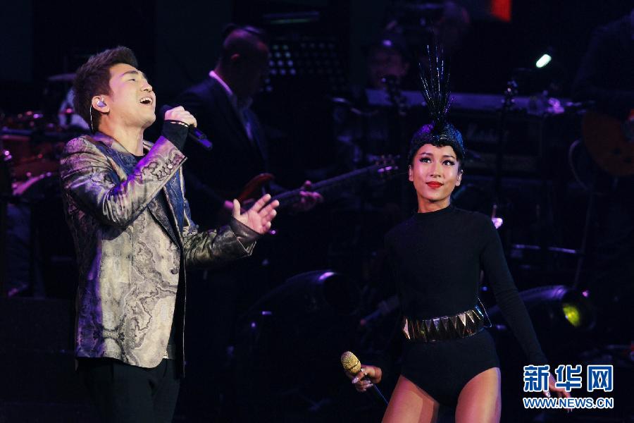 3��23�գ������h�ݺ����ݼ��eɳ�����������ݳ���(hu��)�Ϻϳ������� ��(d��ng)�գ����ּ����h�ݵ��׈�(ch��ng)��(g��)���ݳ���(hu��)�����̳��l(f��)���ڱ��������w���^�e�С����A��l(f��)