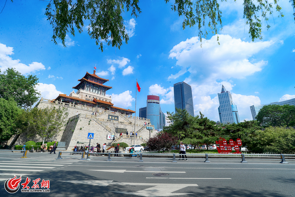 01���󱊾W����5��2��Ӎ ��һ�����ѽ��^ȥ���ڽ��v��һ݆����֮�󣬝����ٴ�ӭ�����{����ƣ����ҿ՚��|���ؚw�������Ѕ^���ص���Ƭ�ٶ�ˢ������Ȧ�����󱊾W��ɽ�|24С�rӛ�� ���裩.jpg