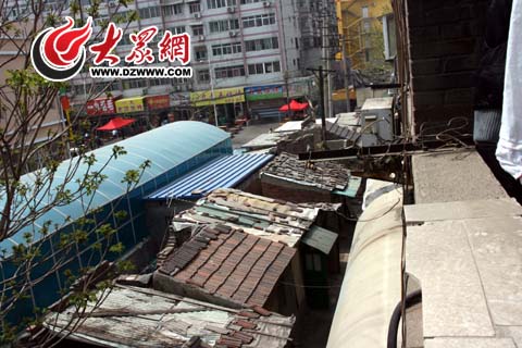 ����·�����ֲ��w�ڼ�